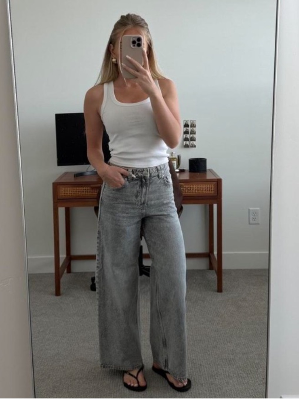 High-Waist Wide-Leg Raw Edge Women’s Jeans in Light Gray - NWT, size 12